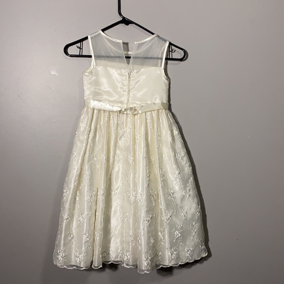 formal dress - Picture 5 of 5